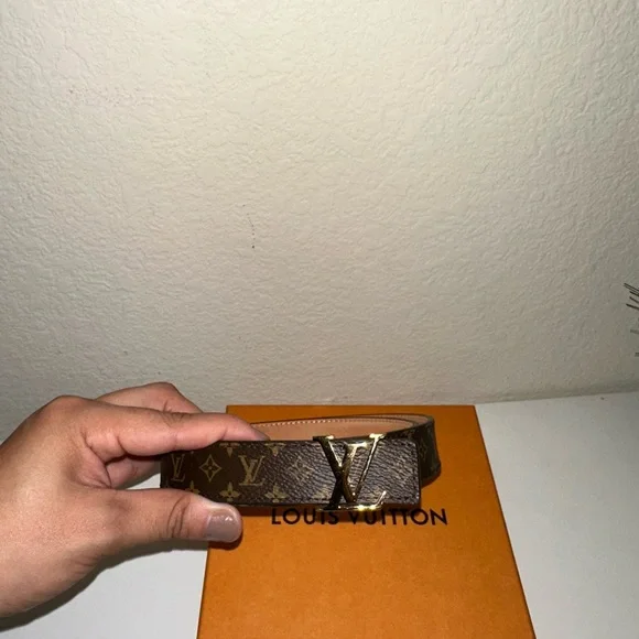 Authentic Louis Vuitton belt - Picture 11 of 12